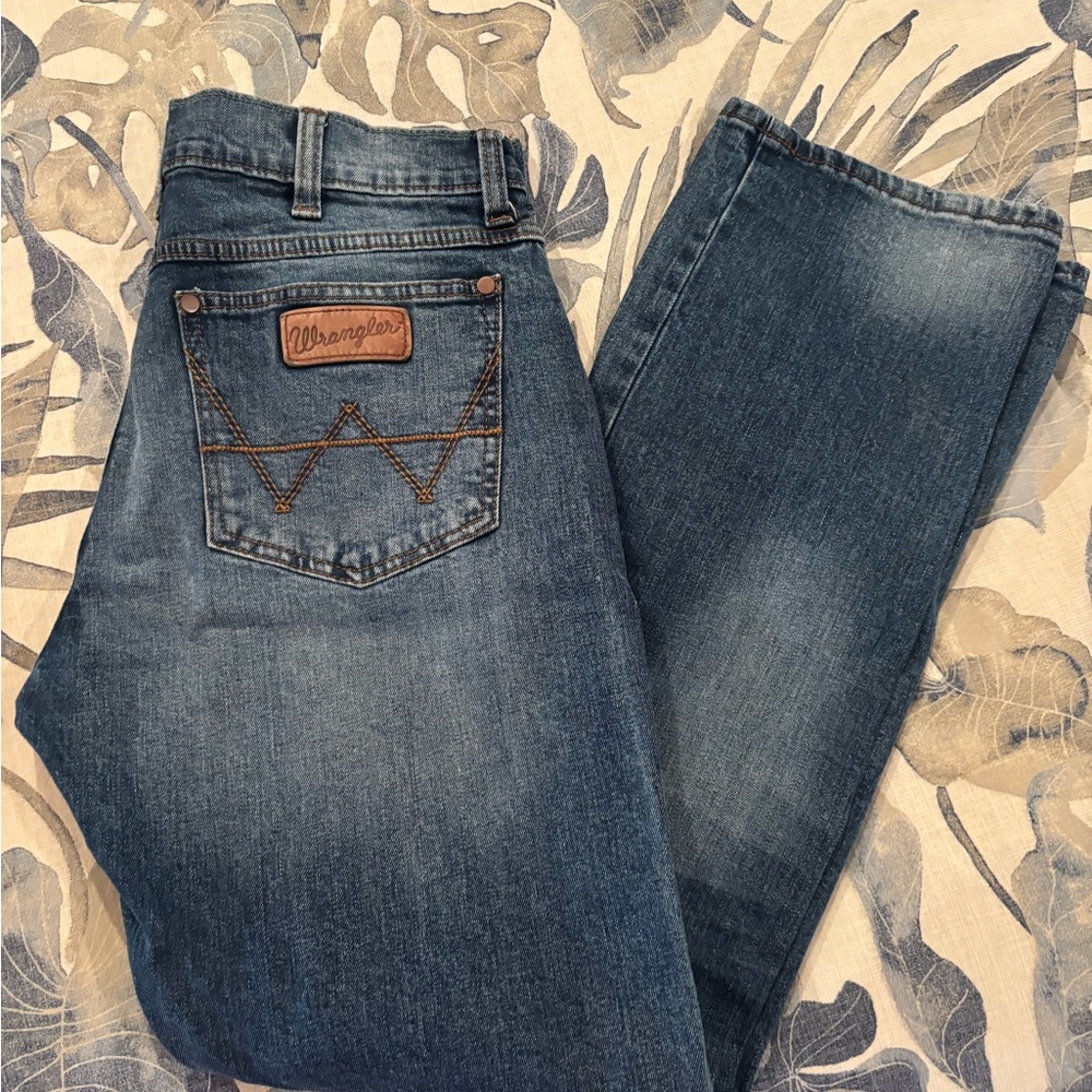 Wrangler jeans. Mens. Size 31w, 33l.